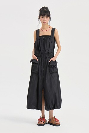 Volume Pocket Stripe Sleeveless Dress (black)