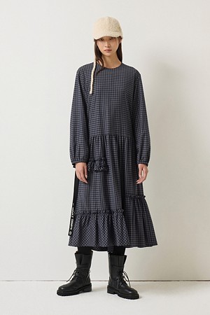 프릴 디테일 체크 롱 원피스 (네이비)