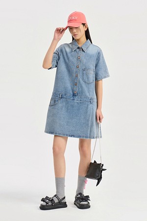 Pocket Point Denim Midi Dress (blue)