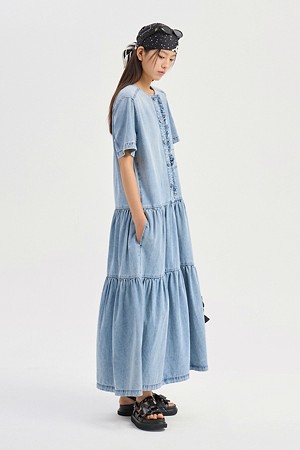 [Re-Order] Ruffle Point Denim Long Dress (light blue)
