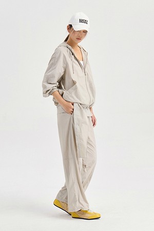 Layered Point Banding Jogger Pants (beige)
