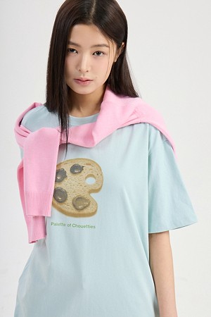 Chouetties by LUCKY CHOUETTE_ Loose-fit Graphic Short Sleeve T-shirts (light blue)