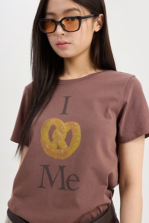 Chouetties by LUCKY CHOUETTE_Slim Fit Graphic Short Sleeve T-Shirt (brown)