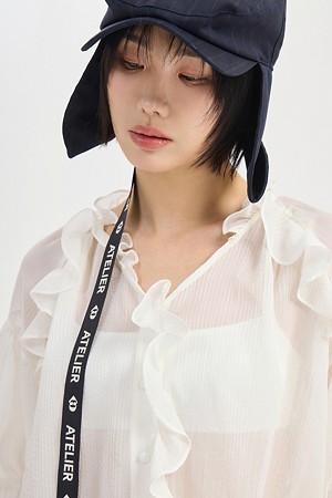Hem Ruffle Point Blouse (ivory)