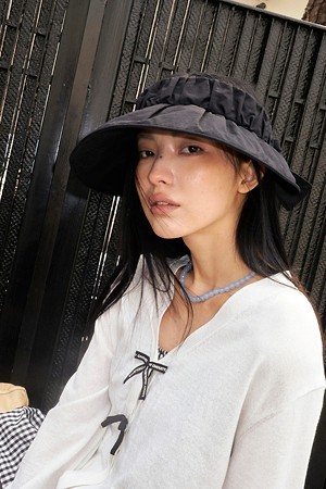 Ribbon Decorated Suncap (black)