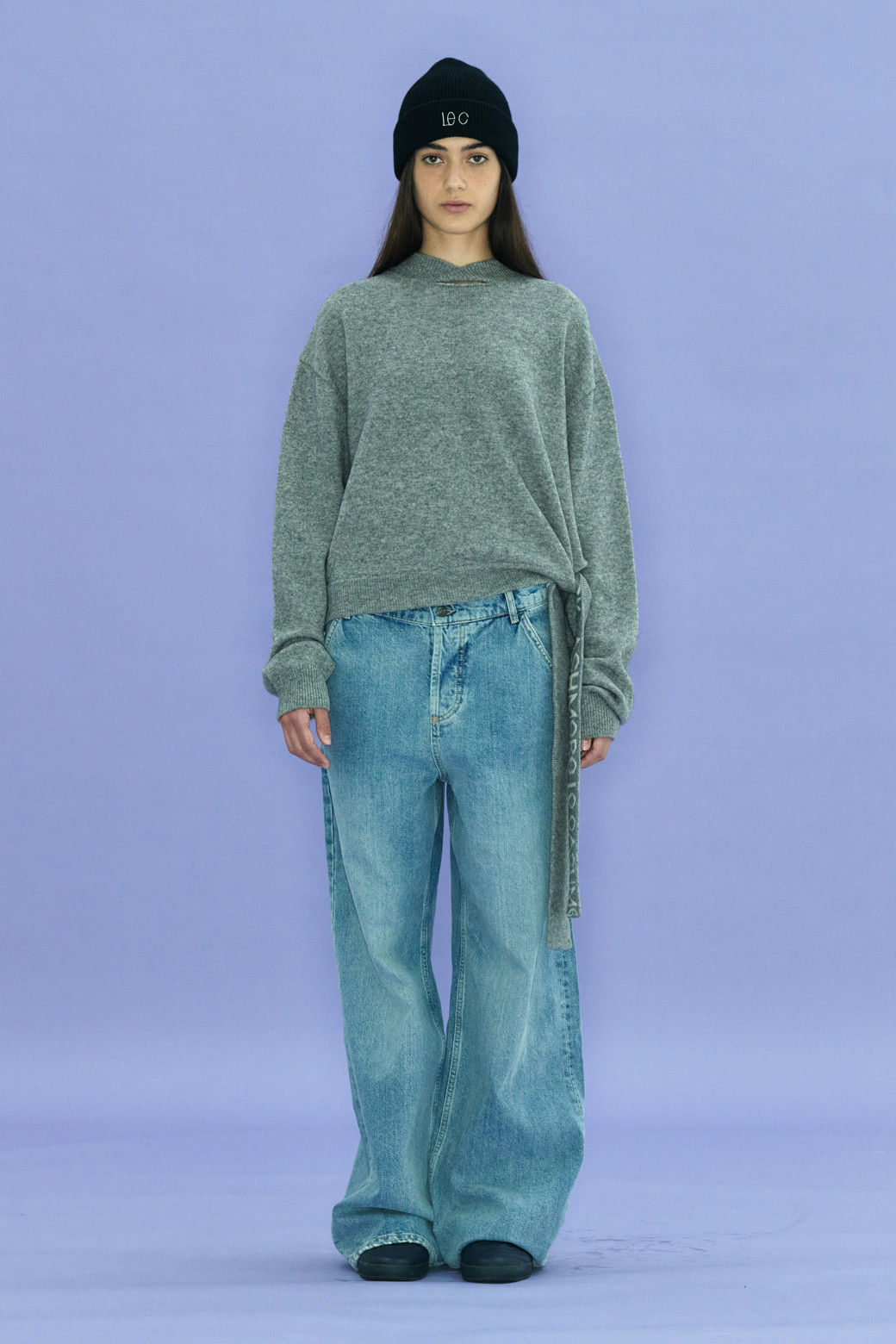 LE CASHMERE - 스웨터 - Cut-out Knotted Sweater