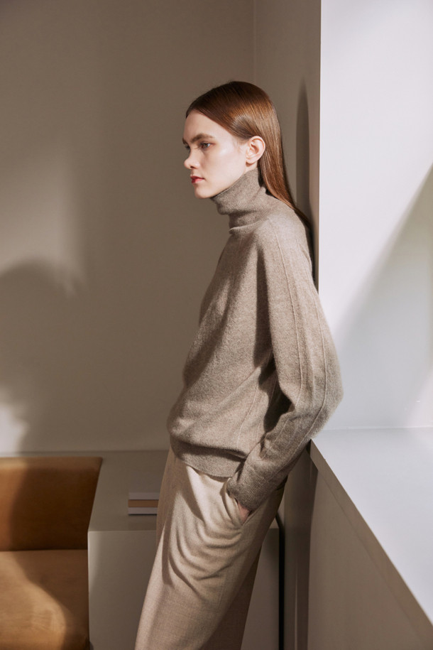 LE CASHMERE - 스웨터 - Woman Turtleneck (Brown)