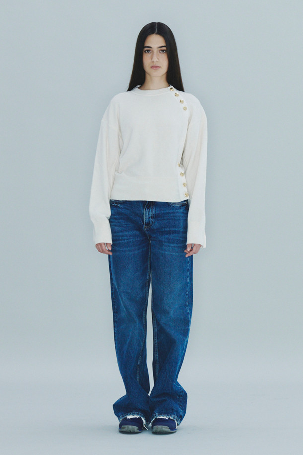 LE CASHMERE - 스웨터 - Side Button Sweater