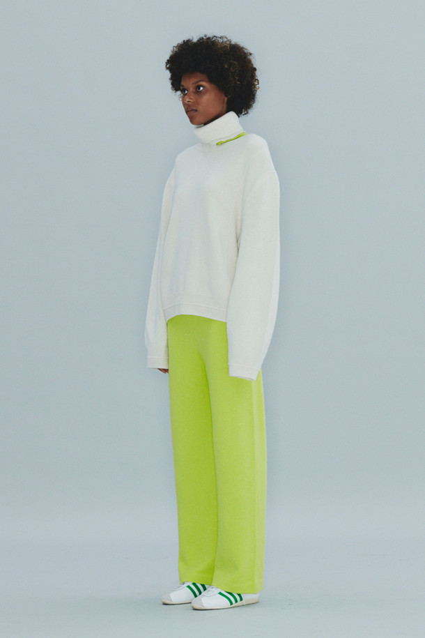 LE CASHMERE - 스웨터 - Cut-out Turtleneck