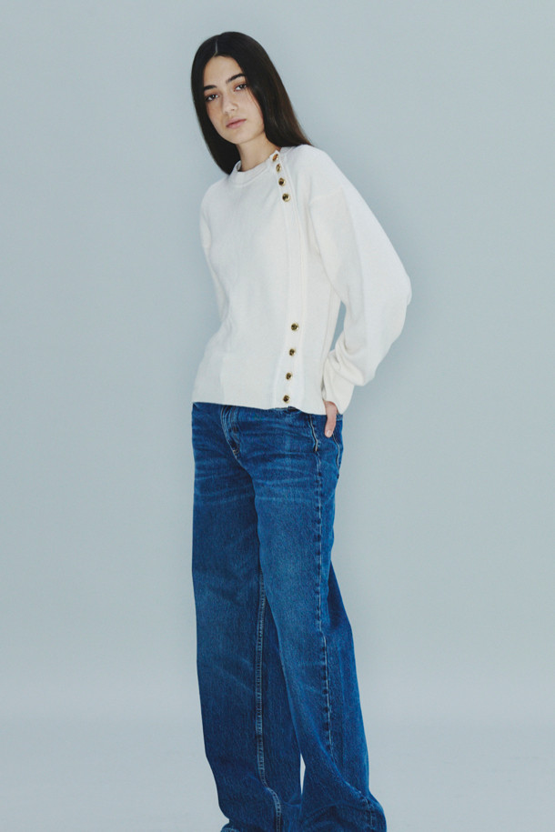 LE CASHMERE - 스웨터 - Side Button Sweater