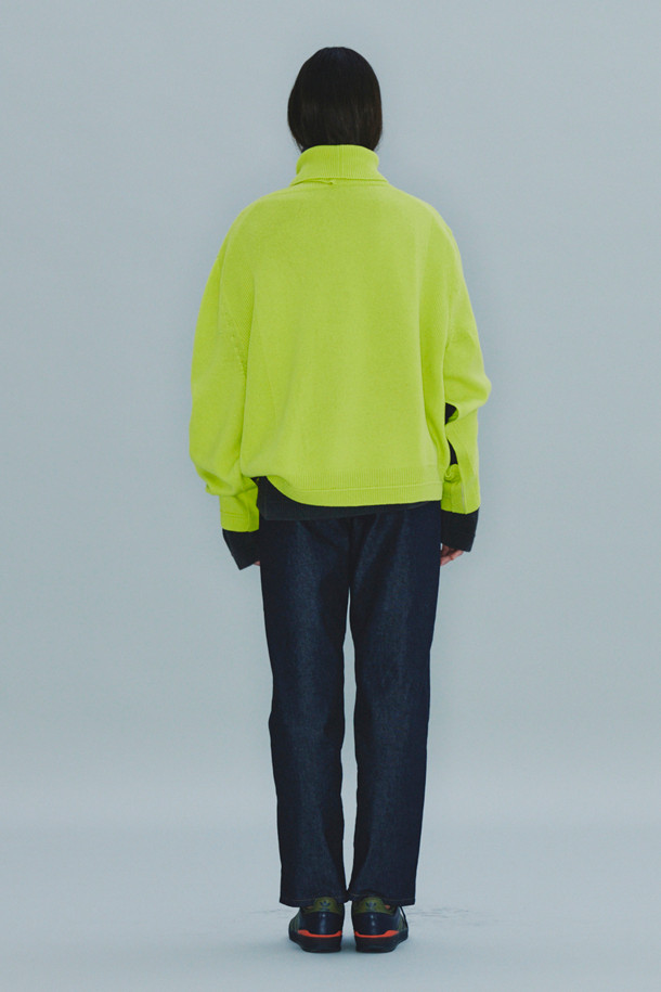 LE CASHMERE - 스웨터 - Cut-out Turtleneck