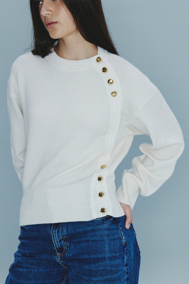 LE CASHMERE - 스웨터 - Side Button Sweater