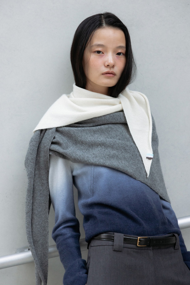 LE CASHMERE - 스카프/머플러 - Triangle Muffler (Gray)