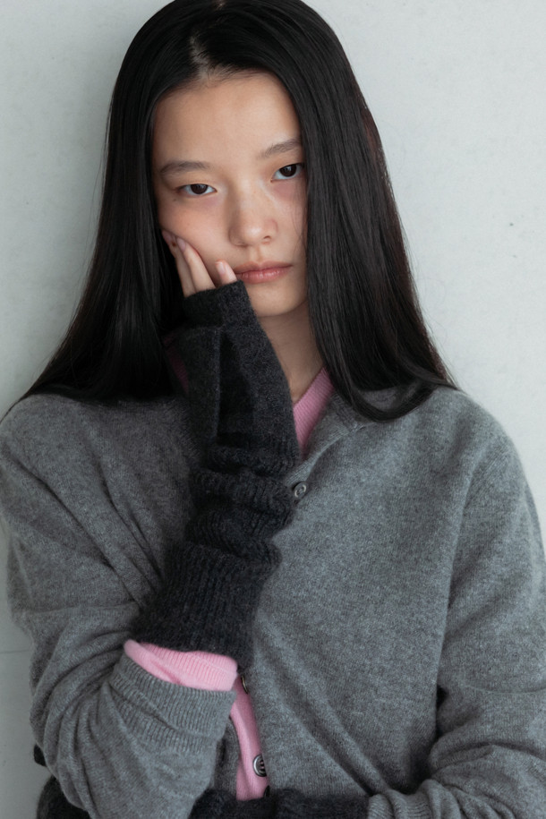 LE CASHMERE - 장갑 - Long Ribbed Mitten (Charcoal)