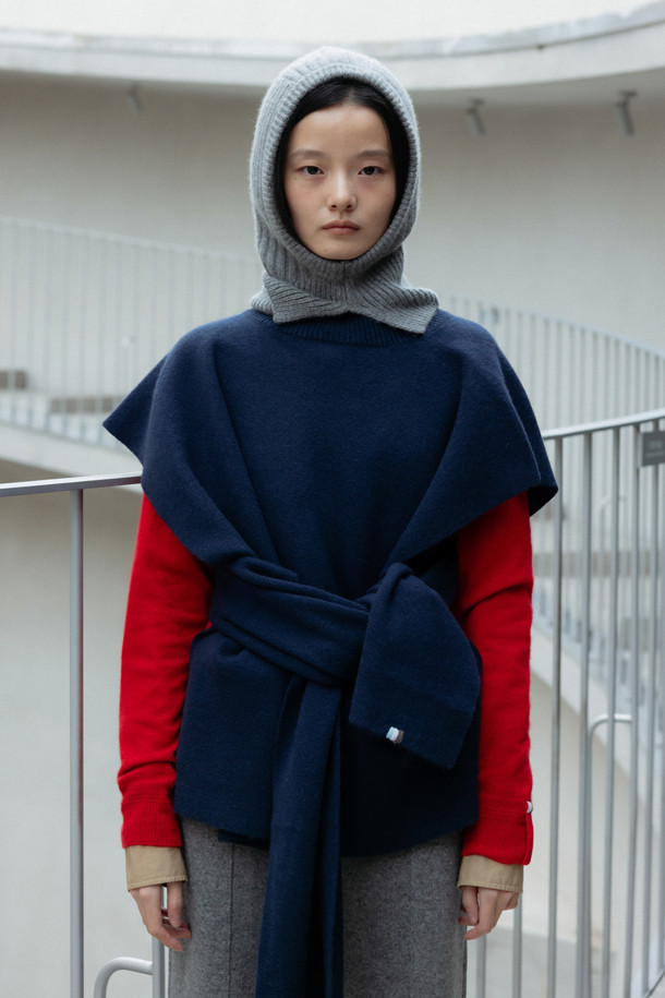 LE CASHMERE - 베스트 - Cashmere Cape Vest (Navy)