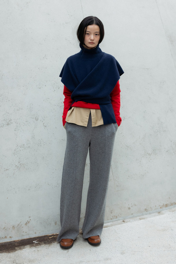 LE CASHMERE - 스웨터 - Essential V-neck Sweater (Red)