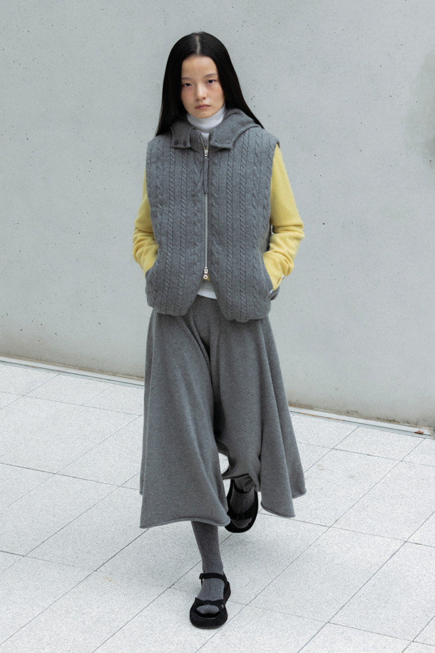 LE CASHMERE - 베스트 - Cashmere Cable Vest (Gray)