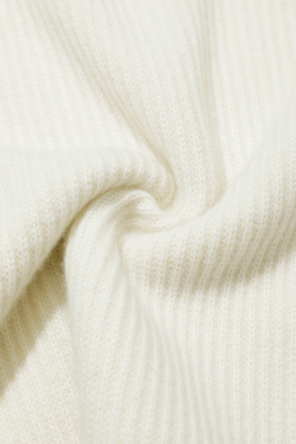 LE CASHMERE - 스웨터 - Chunky Snow Turtleneck (White)