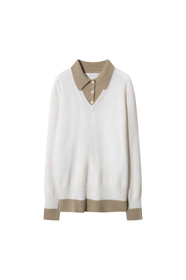아이보리 투톤 폴로 스웨터는 출근룩과 모임룩에 모두 잘 어울리는 여성 니트입니다. 몽골산 캐시미어 100% 소재로 제작되어 부드러운 촉감과 뛰어난 보온성을 자랑하며, 가을과 겨울에 따뜻하게 착용할 수 있습니다. 베이직하면서도 클래식한 무드를 연출하는 레귤러 핏 디자인에 배색 패턴과 긴소매, 자개 단추 디테일이 더해져 고급스러움을 더했습니다. 두꺼운 두께감으로 포근함을 선사하며, 미니멀하고 세련된 스타일을 완성합니다.
