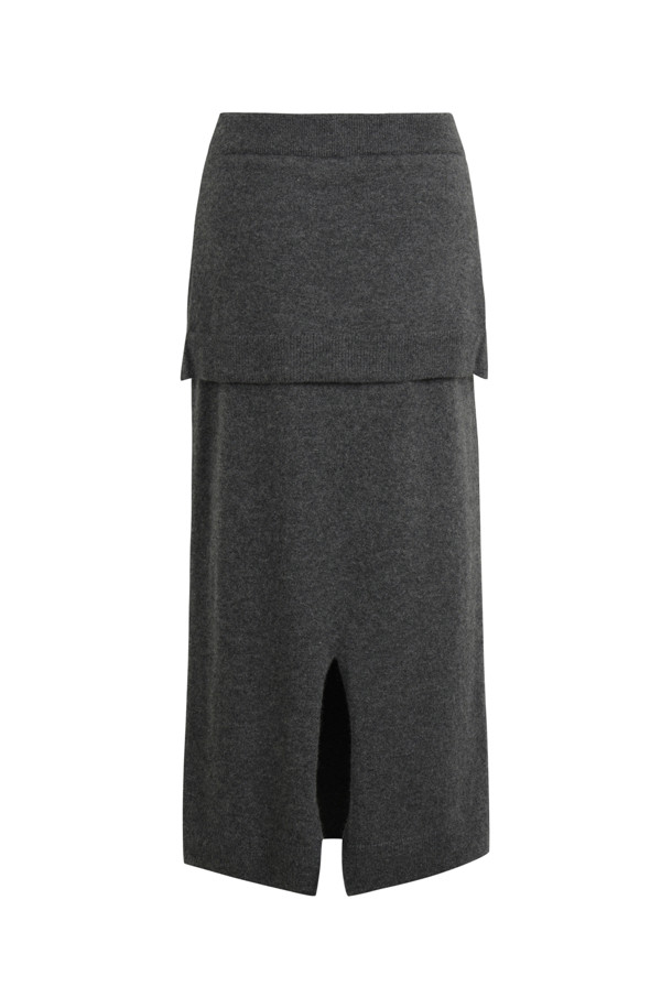 캐시미어 소재의 타이 웨이스트 스커트 (그레이)입니다. 부드러운 촉감과 보온성을 갖춘 두꺼운 두께로 겨울철에도 따뜻하게 착용할 수 있습니다. H라인 핏에 무지 패턴으로 미니멀하고 베이직한 스타일을 연출하며, 스카프 패널과 매듭 디테일이 포인트입니다. 뒷트임으로 활동성을 더했으며, 출근룩, 오피스룩, 모임룩 등 다양한 TPO에 클래식, 미니멀, 시크한 분위기를 더해줍니다. 레귤러핏으로 편안하게 착용 가능합니다.
