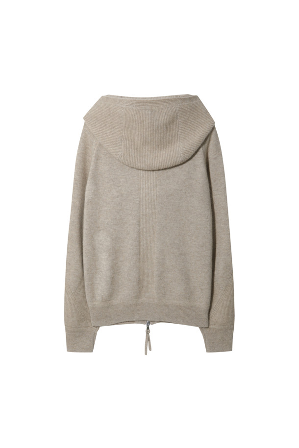 몽골산 캐시미어 100% 소재의 후드 가디건(베이지)입니다. 부드러운 촉감과 보온성을 갖춘 두꺼운 두께감으로 가을, 겨울철 따뜻하게 착용하기 좋습니다. 집업 스타일로 간편하게 입고 벗을 수 있으며, 베이직하고 캐주얼한 무드를 연출합니다. 넉넉한 후드 크기와 소매단 하찌조직 포인트, 브랜드 로고가 각인된 지퍼 디테일이 돋보입니다. 일상룩, 집콕룩, 산책룩 등 다양한 TPO에 캐주얼, 미니멀, 클래식 스타일로 활용하기 좋습니다.
