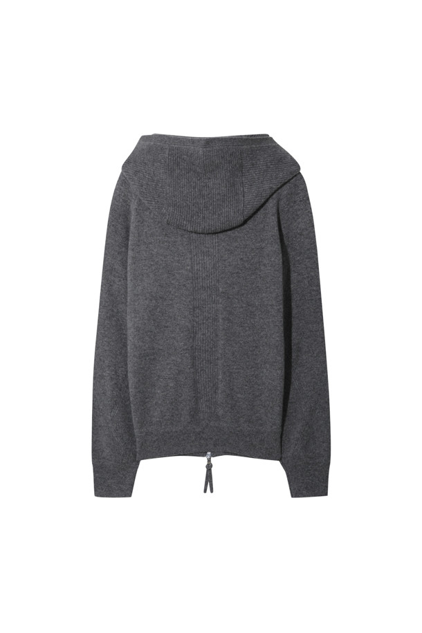 몽골산 캐시미어 100%로 제작되어 부드러운 촉감이 특징인 후드 카디건 (그레이)입니다. 긴 소매와 레귤러 핏으로 편안한 착용감을 선사하며, 두꺼운 두께감으로 가을, 겨울철 보온성을 높였습니다. 넉넉한 후드 크기와 소매단 하찌조직 포인트 디테일이 돋보이며, 브랜드 로고가 각인된 지퍼로 고급스러움을 더했습니다. 집콕룩, 산책룩, 출근룩 등 다양한 TPO에 캐주얼, 미니멀, 클래식 스타일로 활용하기 좋습니다.
