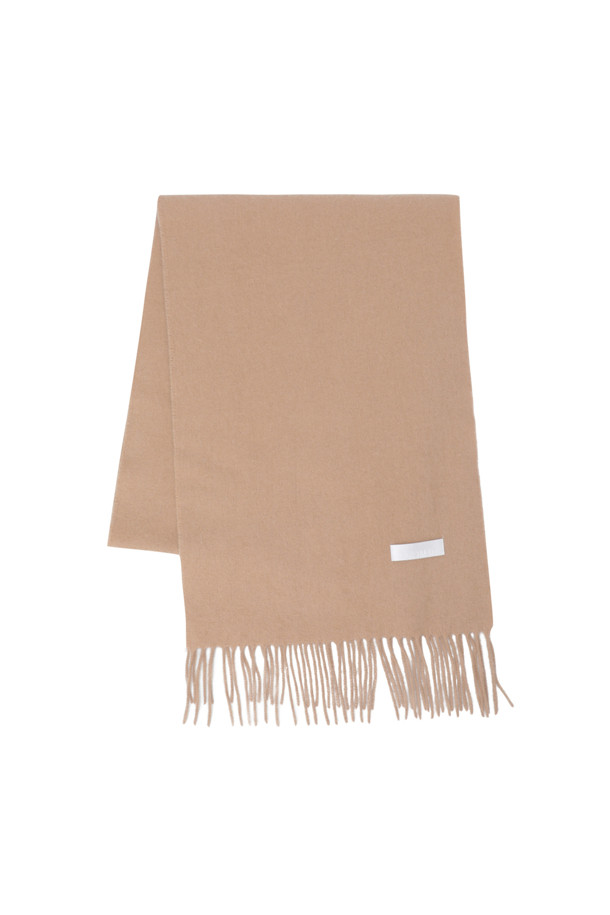 캐시미어 클래식 머플러 (Camel)는 부드러운 촉감과 뛰어난 보온성을 자랑하는 겨울철 필수 아이템입니다. 지블링 기법으로 제작되어 은은한 광택과 고급스러움을 더했으며, 164cm의 넉넉한 기장으로 다양한 스타일 연출이 가능합니다. 클래식하고 모던한 디자인으로 남녀 모두에게 잘 어울리며, 겨울 데일리룩에 따뜻함과 세련됨을 더해줍니다. 부드러운 캐시미어 소재는 편안한 착용감을 선사합니다.
