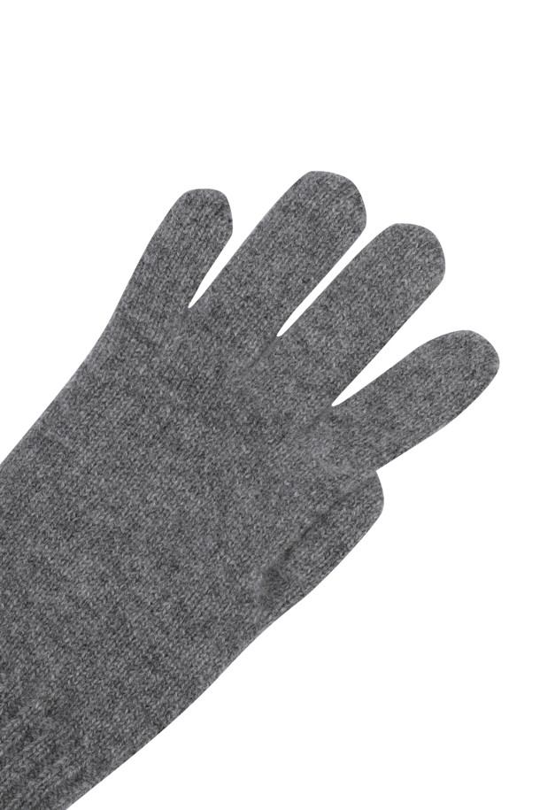 캐시미어 베이직 장갑 (그레이)는 몽골산 캐시미어 100% 소재로 제작되어 부드러운 촉감과 뛰어난 보온성을 자랑합니다. 얇은 두께감으로 답답함 없이 착용 가능하며, 손목 위 길이감과 손목 립조직으로 안정적인 핏을 선사합니다. 베이직한 디자인과 무지 패턴으로 클래식, 미니멀, 캐주얼 등 다양한 스타일과 매치하기 좋습니다. 검지 핑거홀이 있어 스마트폰 터치도 편리하며, 출근룩에 고급스러움을 더해줍니다.
