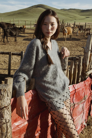 Hairy Cashmere Sweater (Dark Grey)