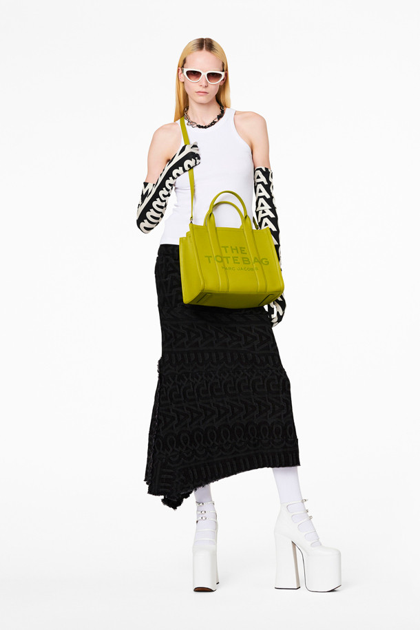 MARC JACOBS - 토트백 - Leather The Medium Tote_Citronelle (H004L01PF21-368)