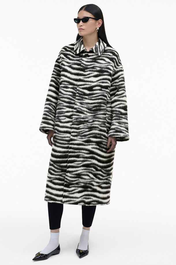 MARC JACOBS - 코트 - Zebra Brushed Coat_Black/White (2F4RCT043W08-005)