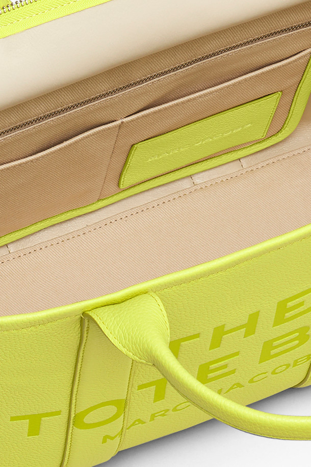 MARC JACOBS - 토트백 - Leather the Medium Tote_Limoncello (H004L01PF21-780)