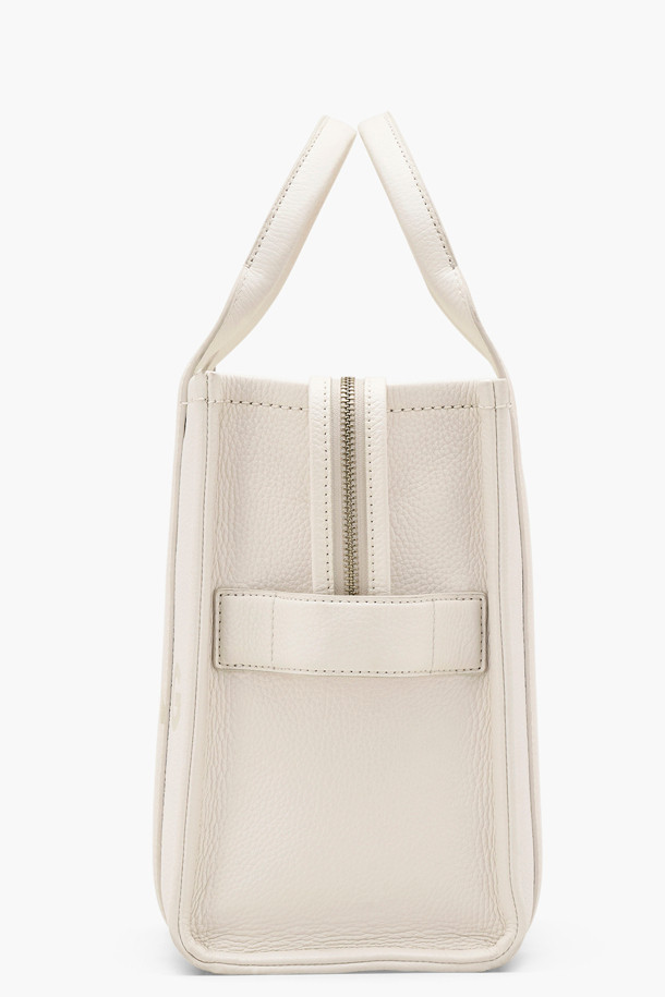 MARC JACOBS - 토트백 - Leather The Medium Tote_COTTON/SILVER (H004L01PF21-140)