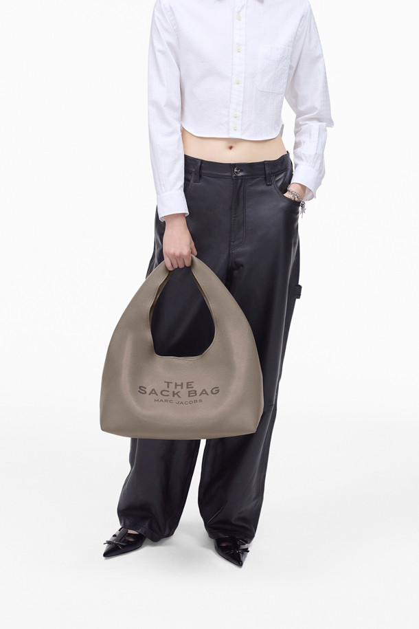 MARC JACOBS - 숄더백 - Leather The Sack_CEMENT (2R3HSH058H02-055)