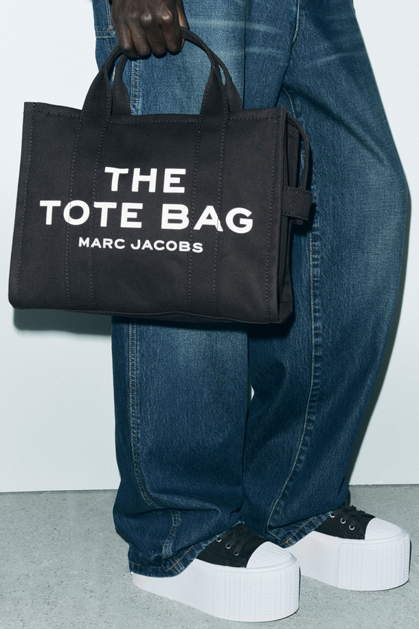 MARC JACOBS - 토트백 - Color Tote Bag The Medium Tote_BLACK (M0016161-001)