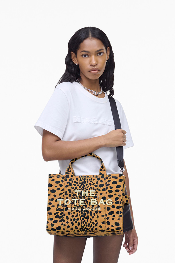 MARC JACOBS - 토트백 - Cheetah Canvas Tote Bag The Medium Tote_BLACK MULTI (2R4HTT002H03-002)