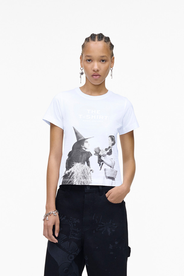 MARC JACOBS - 반소매 티셔츠 - Wizard Of Oz Dorothy The Wizard Of Oz Slim Tee_WHITE MULTI (2R4RTP081C07-101)