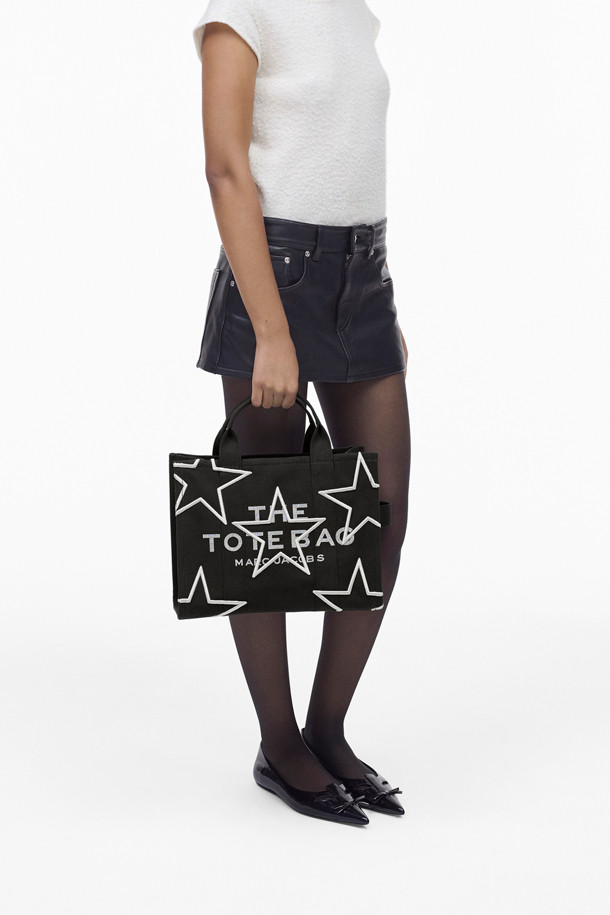 MARC JACOBS - 토트백 - Star Canvas Tote Bag The Medium Tote_BLACK (2R4HTT018H03-001)