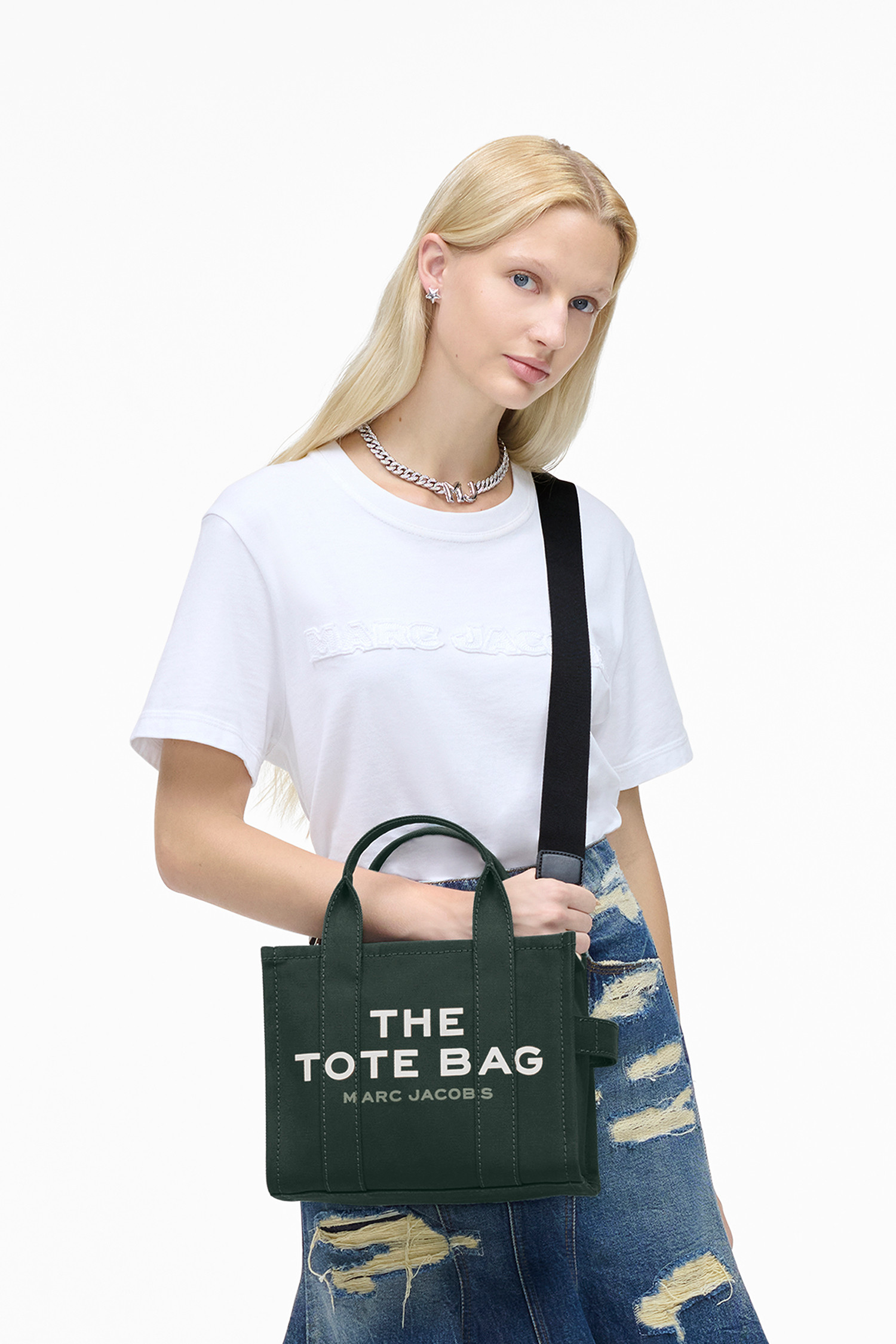 【Marc Jacobs】The Small Tote Amazon.com: Marc Jacobs The Daisy Canvas Small Tote Bag