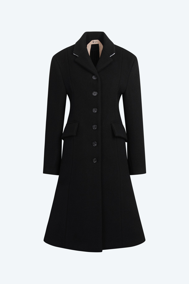 세련된 블랙 컬러의 머메이드 롱코트입니다. 울 소재로 제작되어 부드러운 촉감과 뛰어난 보온성을 자랑하며, 가을/겨울 시즌 포멀룩과 오피스룩에 적합합니다. 싱글 버튼 여밈 디자인과 롱 기장, 머메이드 핏으로 클래식하면서도 페미닌한 무드를 연출합니다. 출근룩, 모임룩 등 다양한 TPO에 시크하고 미니멀한 스타일을 더해보세요.
