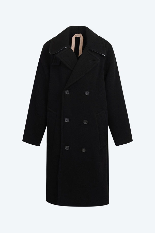 세련된 겨울 스타일을 완성하는 더블 울 롱 코트입니다. 블랙과 옐로우 두 가지 컬러로 출시되어, 미니멀하고 베이직한 스타일을 선호하는 분들께 적합합니다. 울 소재 특유의 고급스러운 분위기와 두꺼운 두께감으로 따뜻함을 제공하며, 롱 기장과 더블 버튼 여밈으로 클래식하고 시크한 멋을 더했습니다. 출근룩, 오피스룩, 모임룩 등 다양한 TPO에 활용 가능하며, 베이직한 디자인으로 어떤 스타일에도 쉽게 매치할 수 있습니다.
