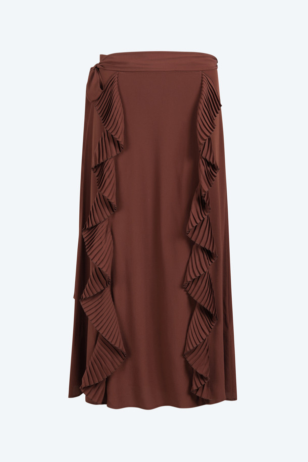 우아하고 여성스러운 실루엣을 연출하는 실크 프릴 스커트입니다. 부드러운 촉감의 실크 소재로 제작되어 편안한 착용감을 선사하며, A라인 핏과 프릴 디테일이 특징입니다. 버건디와 블랙 두 가지 세련된 컬러로 제공되어, 데이트룩, 모임룩, 소개팅룩 등 다양한 TPO에 활용하기 좋습니다. 클래식, 미니멀, 로맨틱 스타일을 즐겨 입는 여성분들께 추천합니다. 사계절 내내 활용 가능한 아이템으로, 엘레강스하고 우아한 무드를 연출해 보세요.
