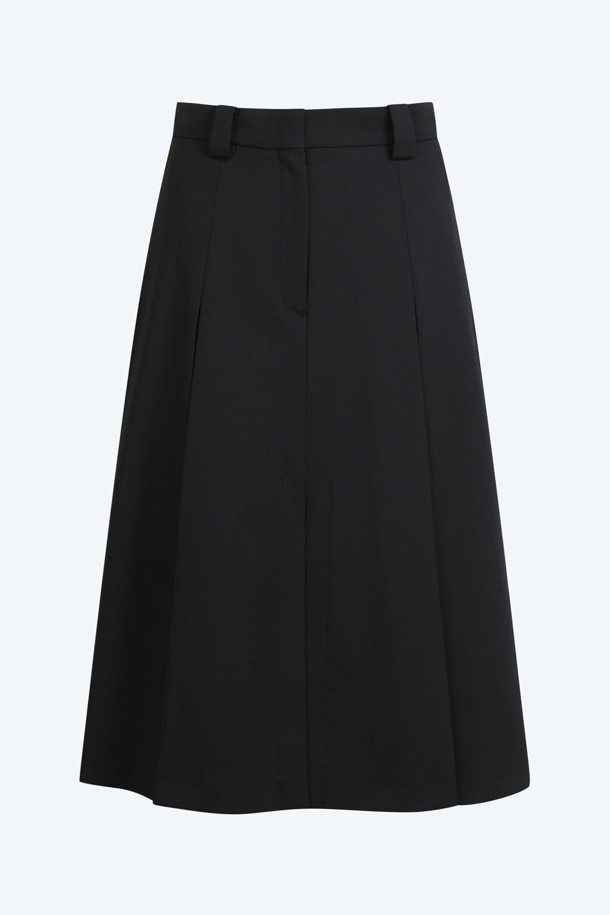 가을, 겨울 시즌 우아하고 클래식한 분위기를 연출하는 플리츠 미디 스커트입니다. 울 소재로 제작되어 따뜻하고 부드러운 착용감을 선사하며, 두꺼운 두께감으로 안정감 있는 핏을 제공합니다. 블랙 컬러의 무지 디자인은 어떤 상의와도 잘 어울려 오피스룩, 출근룩, 모임룩 등 다양한 TPO에 활용 가능합니다. 넓은 간격의 플리츠 주름 디테일이 세련된 스타일을 완성하며, 미니멀하고 시크한 룩을 연출하기에 좋습니다. 클래식한 디자인과 뛰어난 활용도로 당신의 겨울 스타일을 책임질 것입니다.
