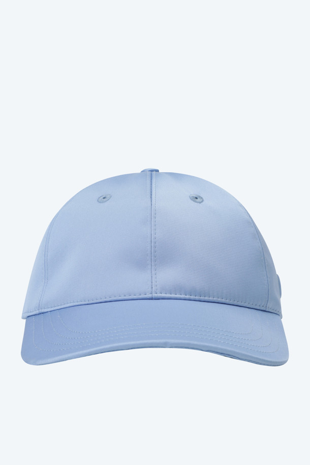 N21(엔투애니원) 로고 사틴 캡입니다. 부드러운 촉감의 사틴 소재로 제작되었으며, 일상에서 캐주얼, 미니멀, 걸리시 스타일을 연출하기 좋습니다. 핑크, 스카이블루, 블랙 세 가지 색상으로 출시되어 취향에 맞게 선택할 수 있습니다. 엠보싱 디자인의 로고가 돋보이며, 챙 넓이는 8cm, 머리둘레는 56cm입니다. 동네 마실룩, 산책룩, 여행룩 등 다양한 TPO에 활용해보세요.
