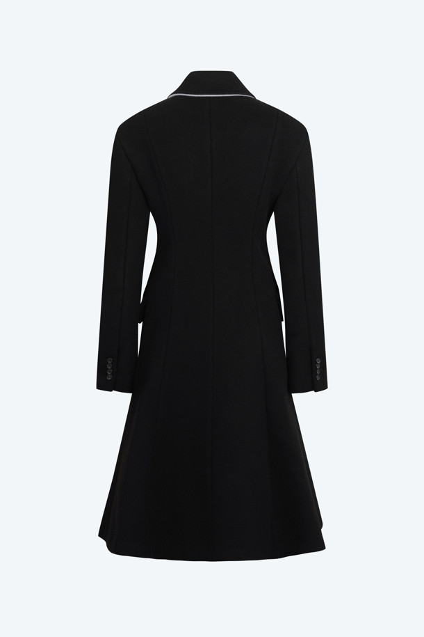 세련된 블랙 컬러의 머메이드 롱코트입니다. 울 소재로 제작되어 부드러운 촉감과 뛰어난 보온성을 자랑하며, 가을/겨울 시즌 포멀룩과 오피스룩에 적합합니다. 싱글 버튼 여밈 디자인과 롱 기장, 머메이드 핏으로 클래식하면서도 페미닌한 무드를 연출합니다. 출근룩, 모임룩 등 다양한 TPO에 시크하고 미니멀한 스타일을 더해보세요.
