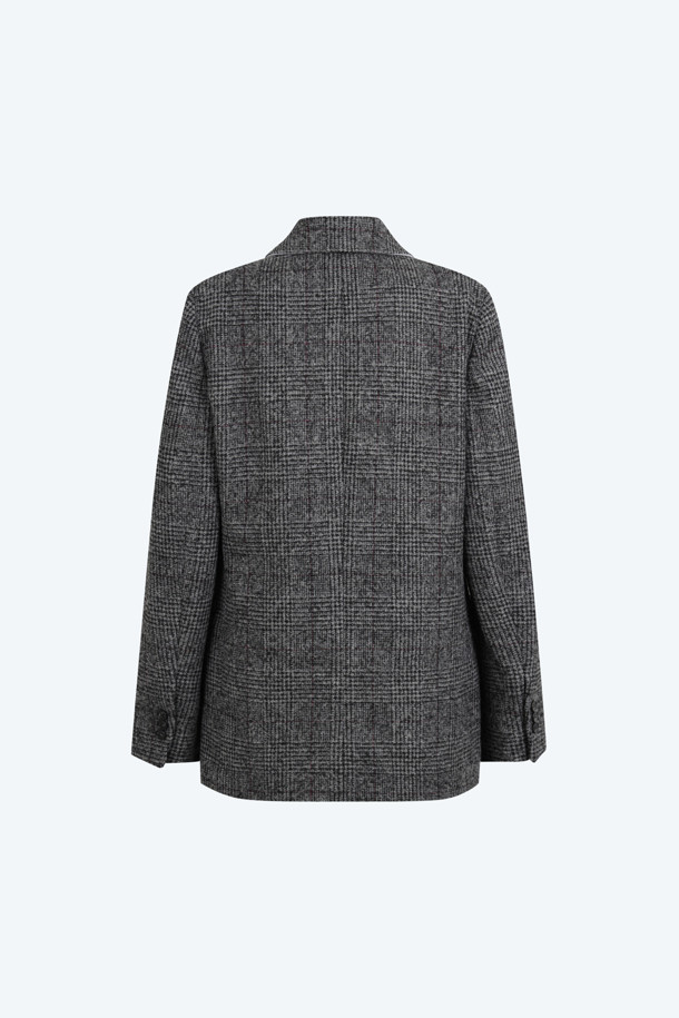 세련된 스타일을 완성하는 여성용 체크 울 자켓입니다. 가을, 겨울 시즌에 어울리는 두꺼운 두께감으로 포근함을 더하며, 클래식한 디자인과 테일러드핏이 돋보입니다. 더블 버튼 여밈 방식으로 포인트를 주고, 그레이 컬러의 체크 패턴이 세련된 분위기를 연출합니다. 데일리룩부터 오피스룩, 출근룩, 모임룩까지 폭넓게 활용할 수 있는 실용적인 아이템입니다. 울과 폴리에스테르 혼방 소재로 제작되어 부드러운 촉감과 편안한 착용감을 선사합니다.
