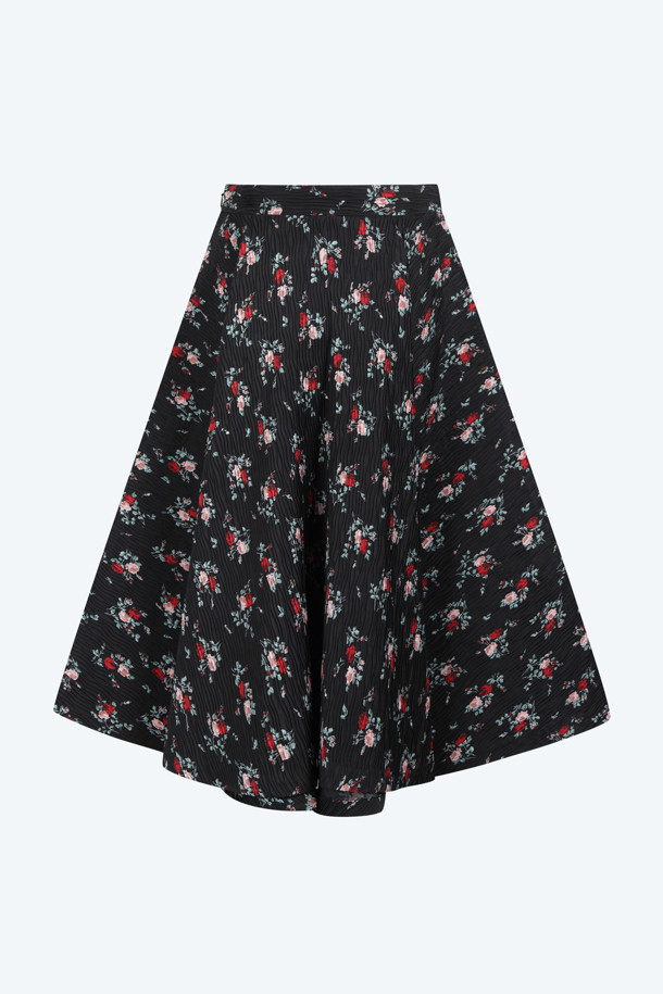 **플라워 패턴 A라인 스커트**

화사한 플라워 패턴이 돋보이는 여성스러운 A라인 스커트입니다. 봄, 여름 시즌에 어울리는 아이보리, 화이트 컬러로 출시되어 데이트룩, 봄 소풍룩에 제격입니다. 쭈글거리는 촉감의 플레어 타입 치마로, 로맨틱, 걸리시, 클래식한 스타일을 연출할 수 있습니다. 경쾌한 A라인 핏이 다리 라인을 더욱 아름답게 만들어줍니다.
