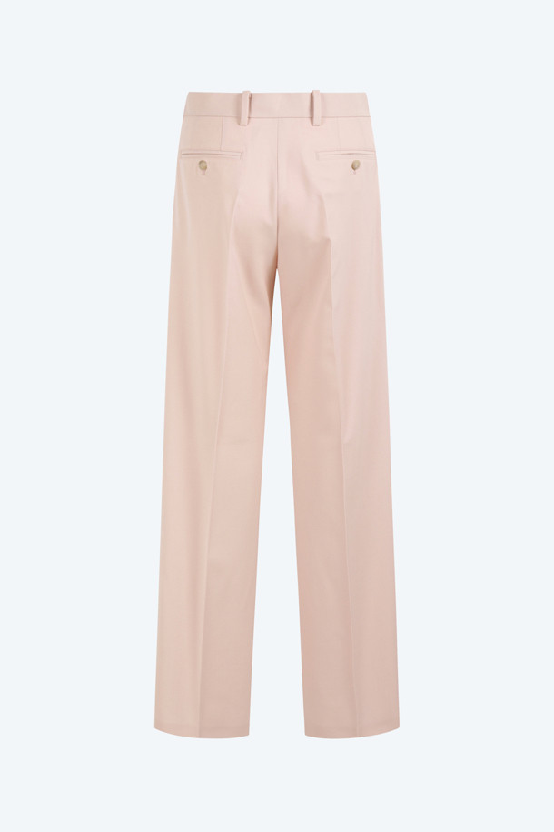 여성스러운 무드를 연출하는 핑크 와이드 슬랙스입니다. 부드러운 촉감과 세련된 와이드핏이 돋보이며, 파우더 핑크 컬러가 은은한 분위기를 더합니다. 일상, 포멀, 캐주얼 등 다양한 TPO에 활용 가능하며, 미니멀, 클래식, 시크 스타일을 즐기는 분들께 추천합니다. 봄, 여름, 가을 시즌에 착용하기 좋은 긴 기장의 슬랙스로, 스타일리시한 실루엣을 완성합니다. 출근룩, 오피스룩, 모임룩에 활용하여 멋스러운 스타일을 연출해보세요.
