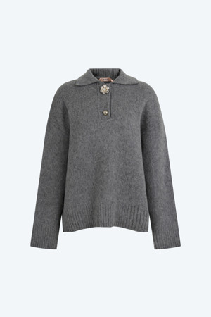 주얼 버튼 오버 니트