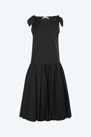블랙 포플린 리본 슬리브리스 드레스